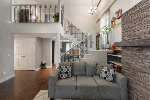 80 Taylor Way Se, Airdrie, AB - Indoor Photo Showing Other Room