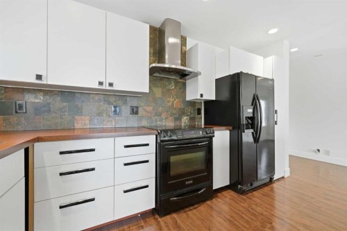 11 Beddington Green Ne, Calgary, AB - Indoor Photo Showing Kitchen