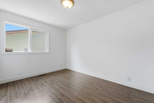11 Beddington Green Ne, Calgary, AB - Indoor Photo Showing Other Room