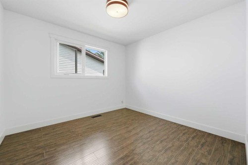 11 Beddington Green Ne, Calgary, AB - Indoor Photo Showing Other Room