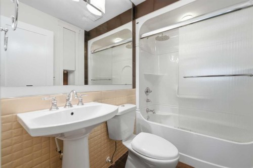 11 Beddington Green Ne, Calgary, AB - Indoor Photo Showing Bathroom