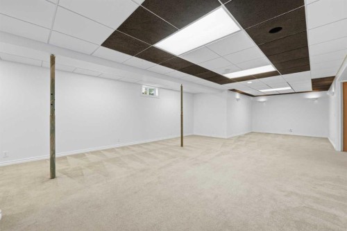 11 Beddington Green Ne, Calgary, AB - Indoor