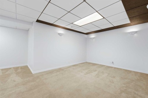 11 Beddington Green Ne, Calgary, AB - Indoor Photo Showing Other Room