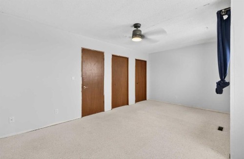 1502 Ranchlands Way Nw, Calgary, AB - Indoor Photo Showing Other Room