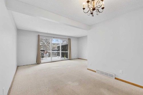 1502 Ranchlands Way Nw, Calgary, AB - Indoor Photo Showing Other Room