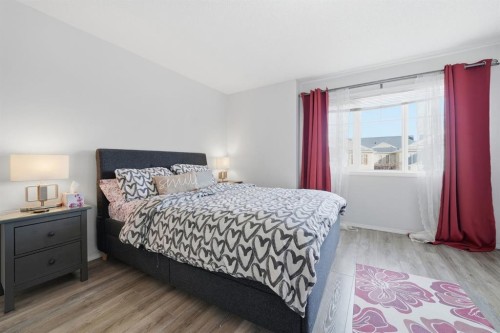 49 Royal Birch Mount Nw, Calgary, AB - Indoor Photo Showing Bedroom