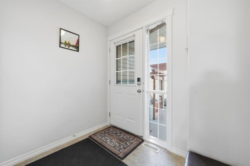 49 Royal Birch Mount Nw, Calgary, AB - Indoor Photo Showing Other Room