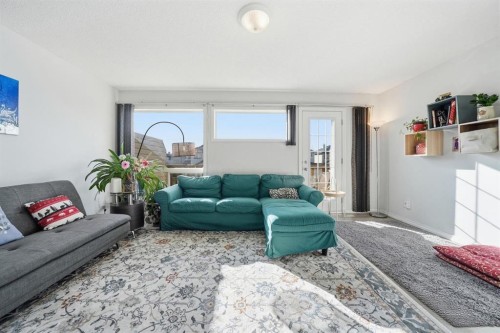49 Royal Birch Mount Nw, Calgary, AB - Indoor Photo Showing Living Room