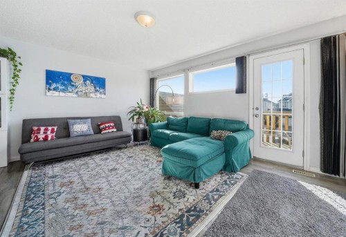 49 Royal Birch Mount Nw, Calgary, AB - Indoor Photo Showing Living Room