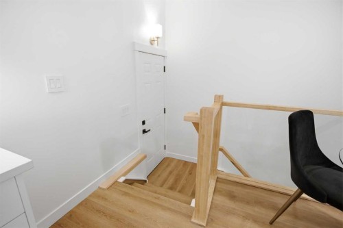 9407 Allison Drive Se, Calgary, AB - Indoor