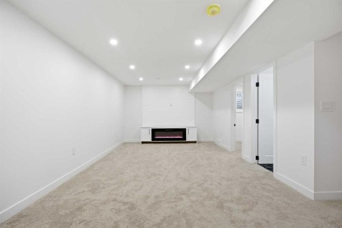 9407 Allison Drive Se, Calgary, AB - Indoor Photo Showing Other Room