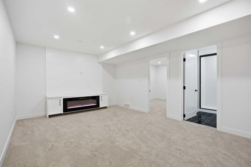 9407 Allison Drive Se, Calgary, AB - Indoor