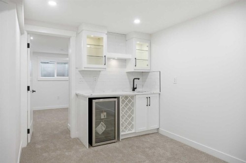 9407 Allison Drive Se, Calgary, AB - Indoor