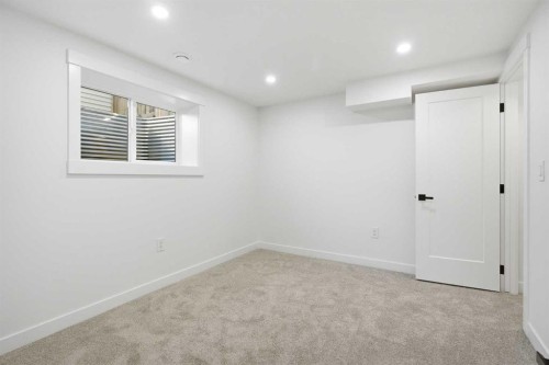 9407 Allison Drive Se, Calgary, AB - Indoor Photo Showing Other Room