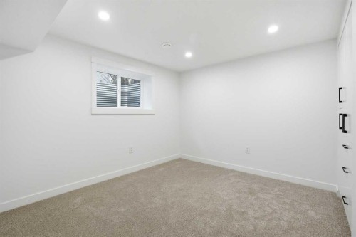 9407 Allison Drive Se, Calgary, AB - Indoor Photo Showing Other Room