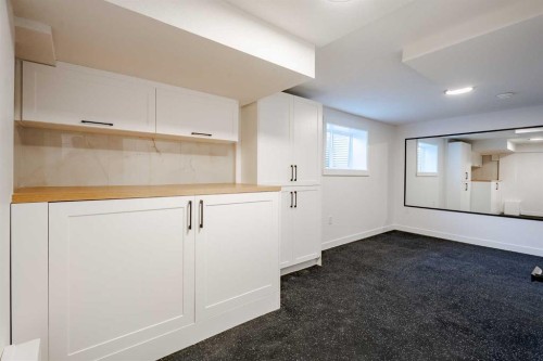 9407 Allison Drive Se, Calgary, AB - Indoor Photo Showing Other Room