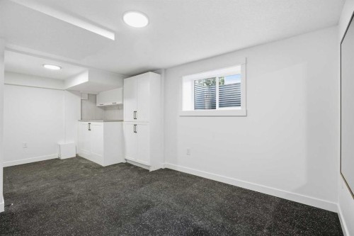 9407 Allison Drive Se, Calgary, AB - Indoor Photo Showing Other Room
