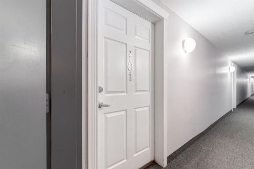 101-11 Somervale View Sw, Calgary, AB - Indoor Photo Showing Other Room