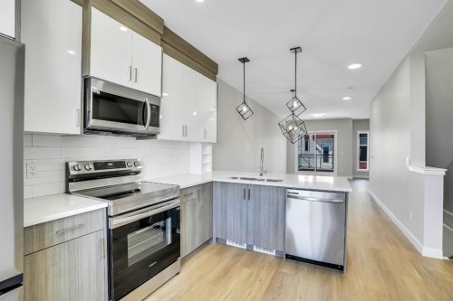 304 Red Sky Villas Ne, Calgary, AB - Indoor Photo Showing Kitchen With Stainless Steel Kitchen With Upgraded Kitchen