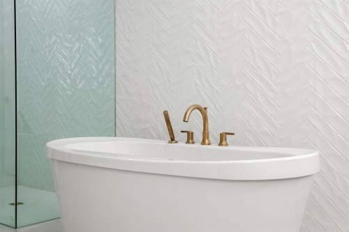 66 Savoy Landing Se, Calgary, AB - Indoor Photo Showing Bathroom