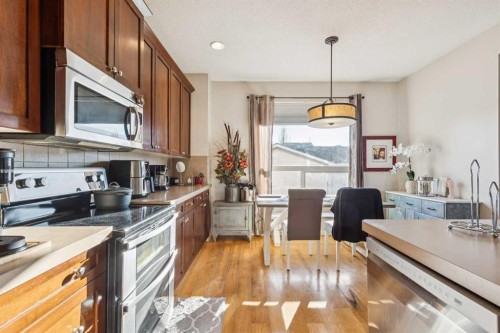 15008 Prestwick Boulevard Se, Calgary, AB - Indoor Photo Showing Kitchen