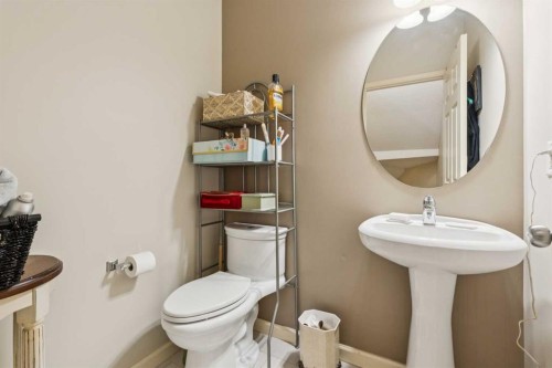 15008 Prestwick Boulevard Se, Calgary, AB - Indoor Photo Showing Bathroom