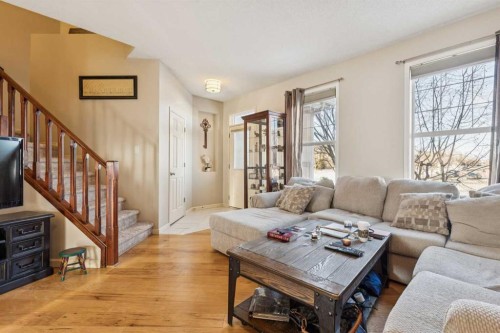 15008 Prestwick Boulevard Se, Calgary, AB - Indoor Photo Showing Living Room