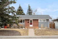 4823 Waverley Drive SW Calgary, AB T3C 2P5