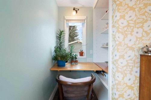 4823 Waverley Drive Sw, Calgary, AB - Indoor