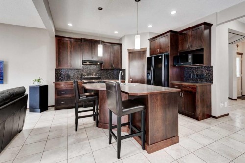 42 Everoak Green Sw, Calgary, AB - Indoor Photo Showing Kitchen With Upgraded Kitchen