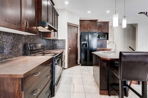 42 Everoak Green Sw, Calgary, AB - Indoor Photo Showing Kitchen With Upgraded Kitchen