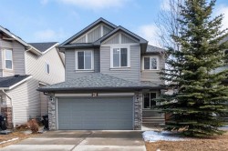 42 Everoak Green SW Calgary, AB T2Y 0J5