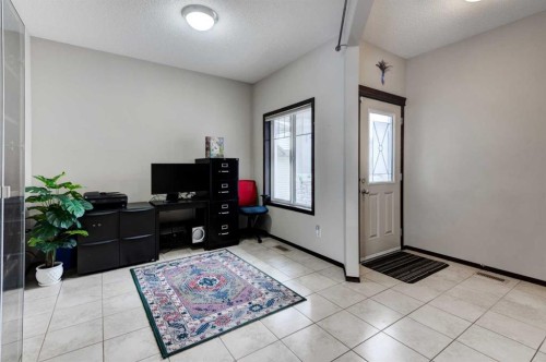 42 Everoak Green Sw, Calgary, AB - Indoor Photo Showing Other Room