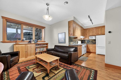997 Wilson Way, Canmore, AB - Indoor
