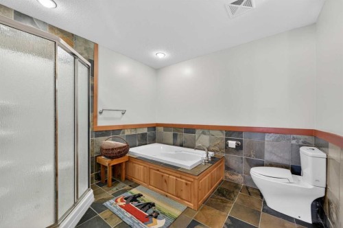997 Wilson Way, Canmore, AB - Indoor Photo Showing Bathroom