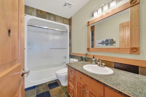 997 Wilson Way, Canmore, AB - Indoor Photo Showing Bathroom