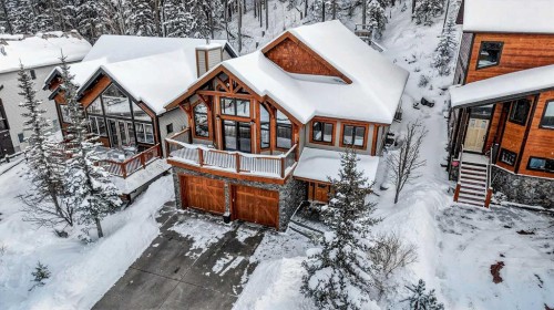 997 Wilson Way, Canmore, AB - Outdoor
