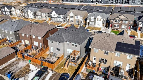 94 Wolf Gate Nw, Okotoks, AB - Outdoor