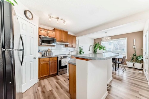 79 Saddleridge Close Ne, Calgary, AB - Indoor Photo Showing Kitchen