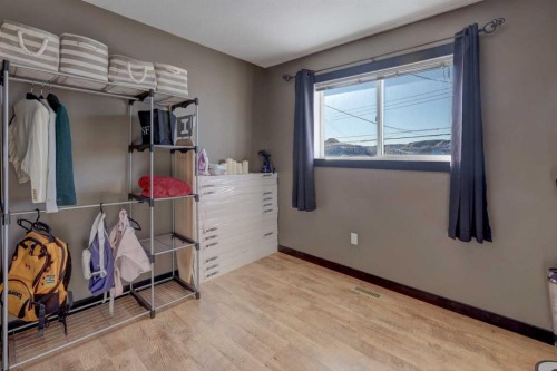 823 Bankview Drive, Drumheller, AB - Indoor