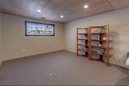 823 Bankview Drive, Drumheller, AB - Indoor Photo Showing Other Room