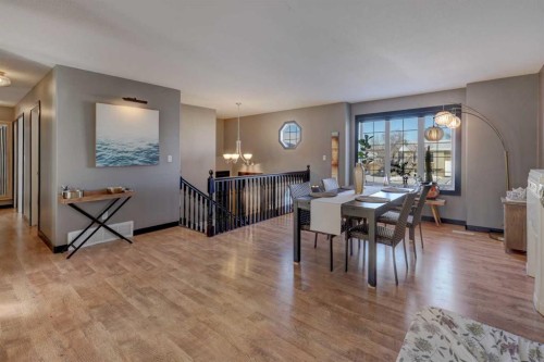 823 Bankview Drive, Drumheller, AB - Indoor Photo Showing Other Room