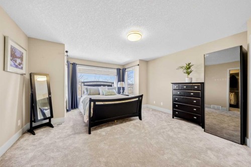 46 Discovery Ridge Road Sw, Calgary, AB - Indoor Photo Showing Bedroom