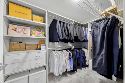 46 Discovery Ridge Road Sw, Calgary, AB - Indoor With Storage