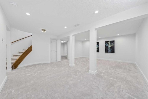 46 Discovery Ridge Road Sw, Calgary, AB - Indoor Photo Showing Other Room