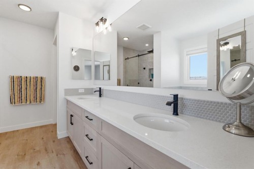 459 Rivercrest Road, Cochrane, AB - Indoor Photo Showing Bathroom