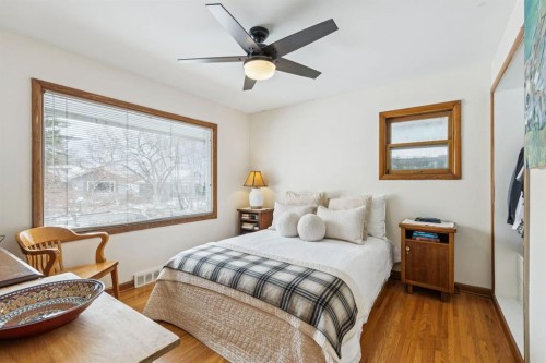 2363 23 Street Nw, Calgary, AB - Indoor Photo Showing Bedroom