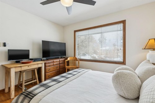 2363 23 Street Nw, Calgary, AB - Indoor Photo Showing Bedroom