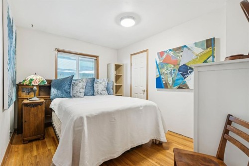 2363 23 Street Nw, Calgary, AB - Indoor Photo Showing Bedroom