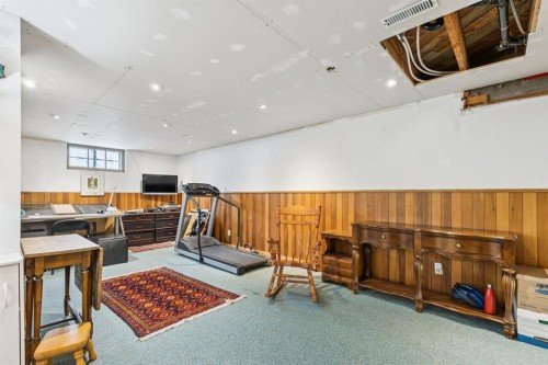 2363 23 Street Nw, Calgary, AB - Indoor Photo Showing Other Room